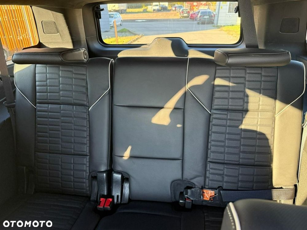 Cadillac Escalade - 24