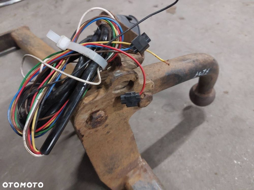 HAK HOLOWNICZY + TABLICZKA + WIĄZKA SKODA OCTAVIA I HB 5D - 3