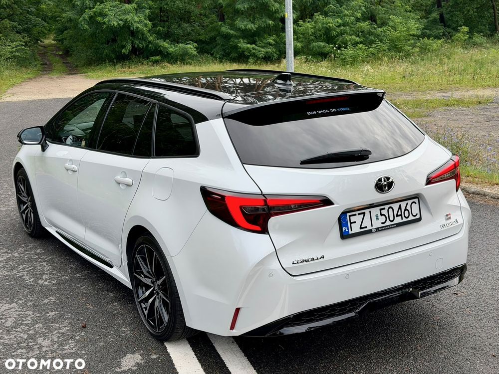 Toyota Corolla 2.0 Hybrid GR Sport Dynamic - 30