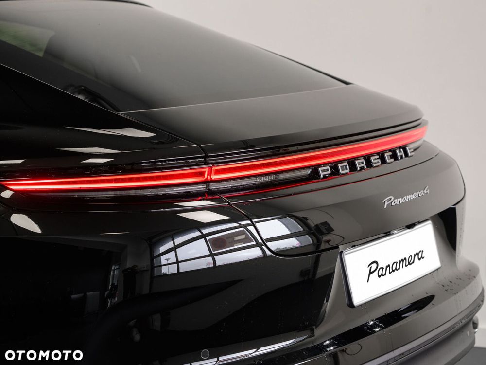 Porsche Panamera - 12