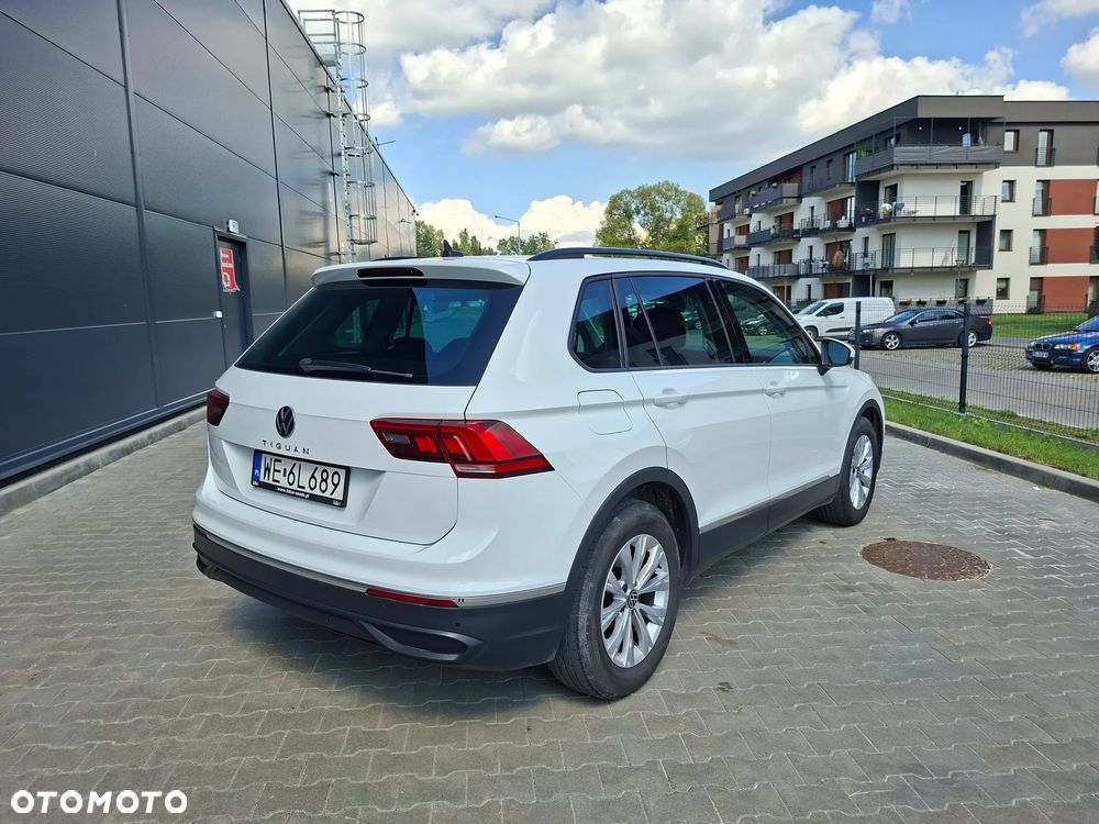 Volkswagen Tiguan - 4