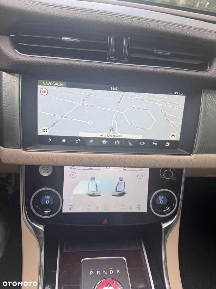 Jaguar XF 2.0 i4D AWD Prestige - 5