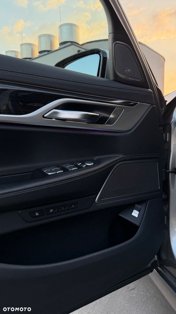 BMW Seria 7 740Li sport - 21