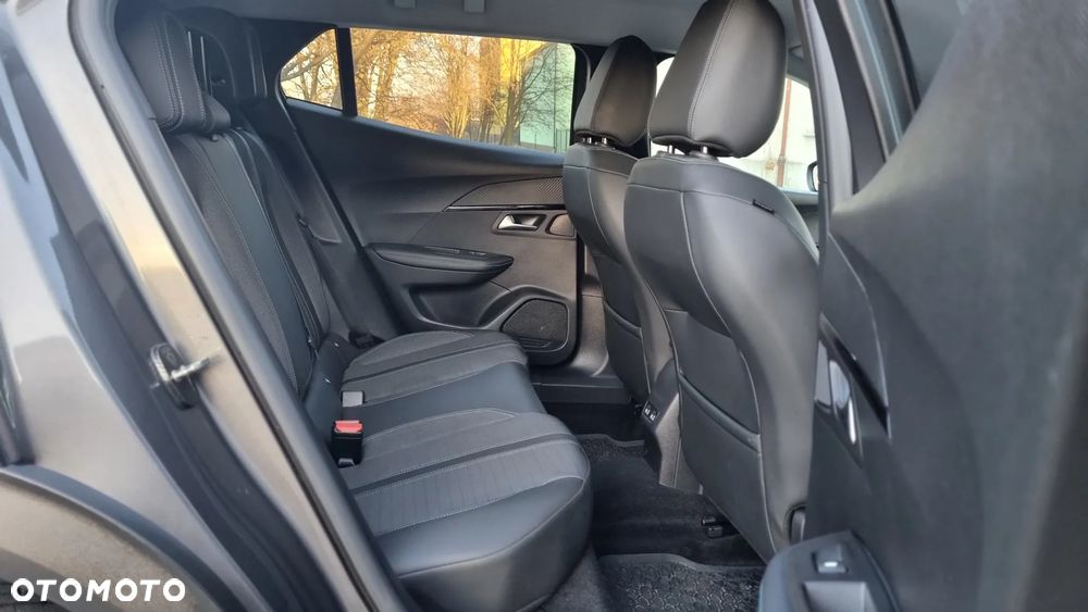 Peugeot 2008 1.5 BlueHDi Allure S&S EAT8 - 17