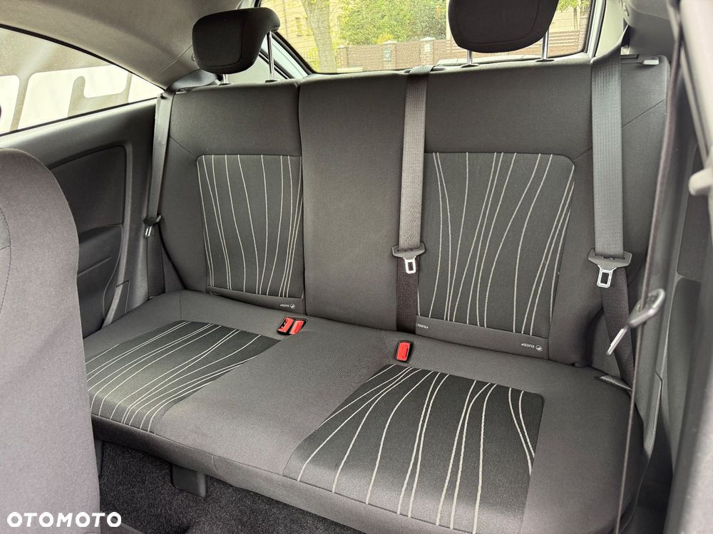 Opel Corsa 1.2 16V Cosmo - 26