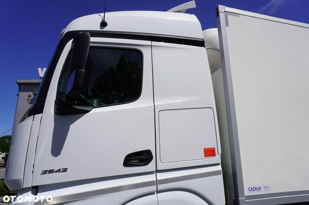 Mercedes-Benz Actros 2542 / Kabina Gigasalonka / Thermoking 1000R_225457 - 18