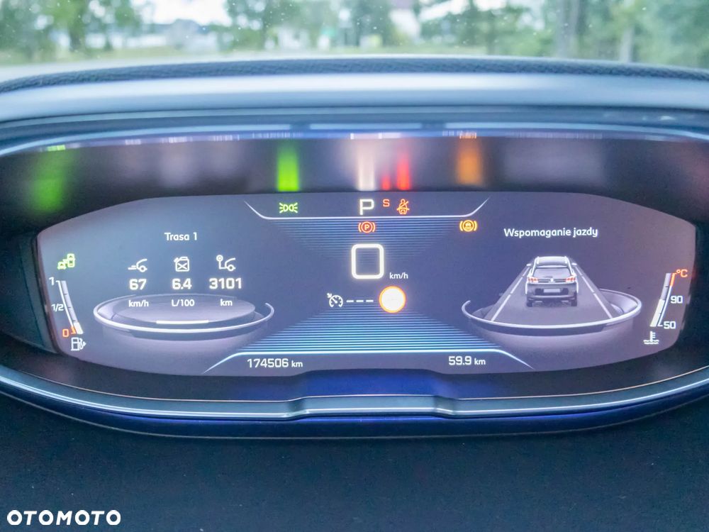 Peugeot 5008 BlueHDi 130 EAT8 Allure - 32