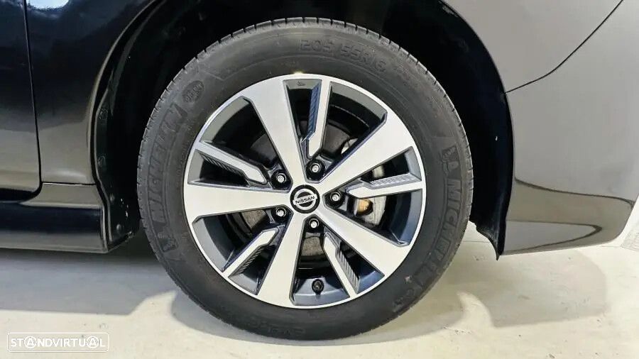 Nissan Leaf - 25