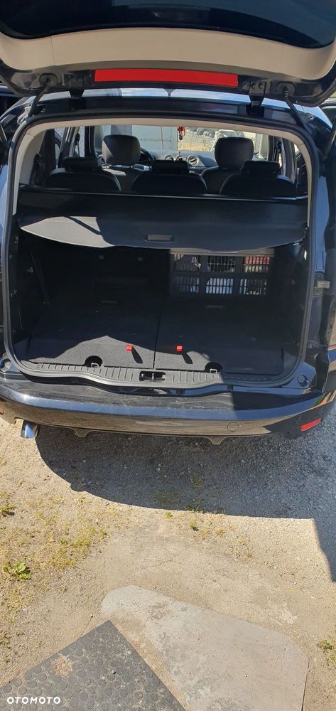 Ford S-Max - 16