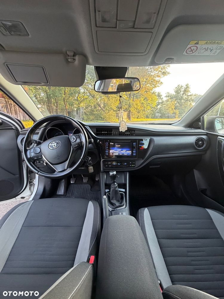 Toyota Auris - 8