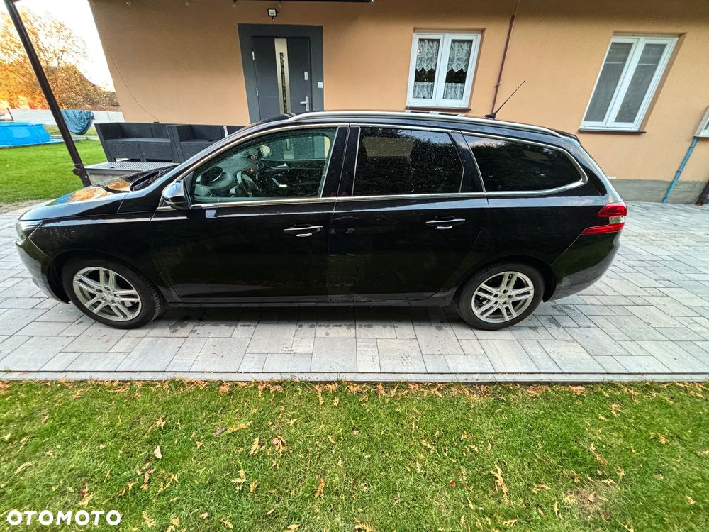 Peugeot 308 BlueHDi FAP 150 EAT6 Stop&Start Allure - 3