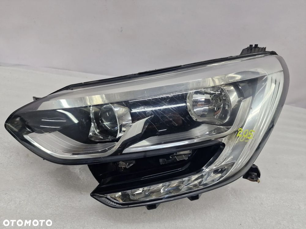 RENAULT MEGANE 4 IV 16- LEWA LAMPA PRZEDNIA PRZÓD SOCZEWKA + LED , NR 260603157R , NR AUKCJI LA205 - 1