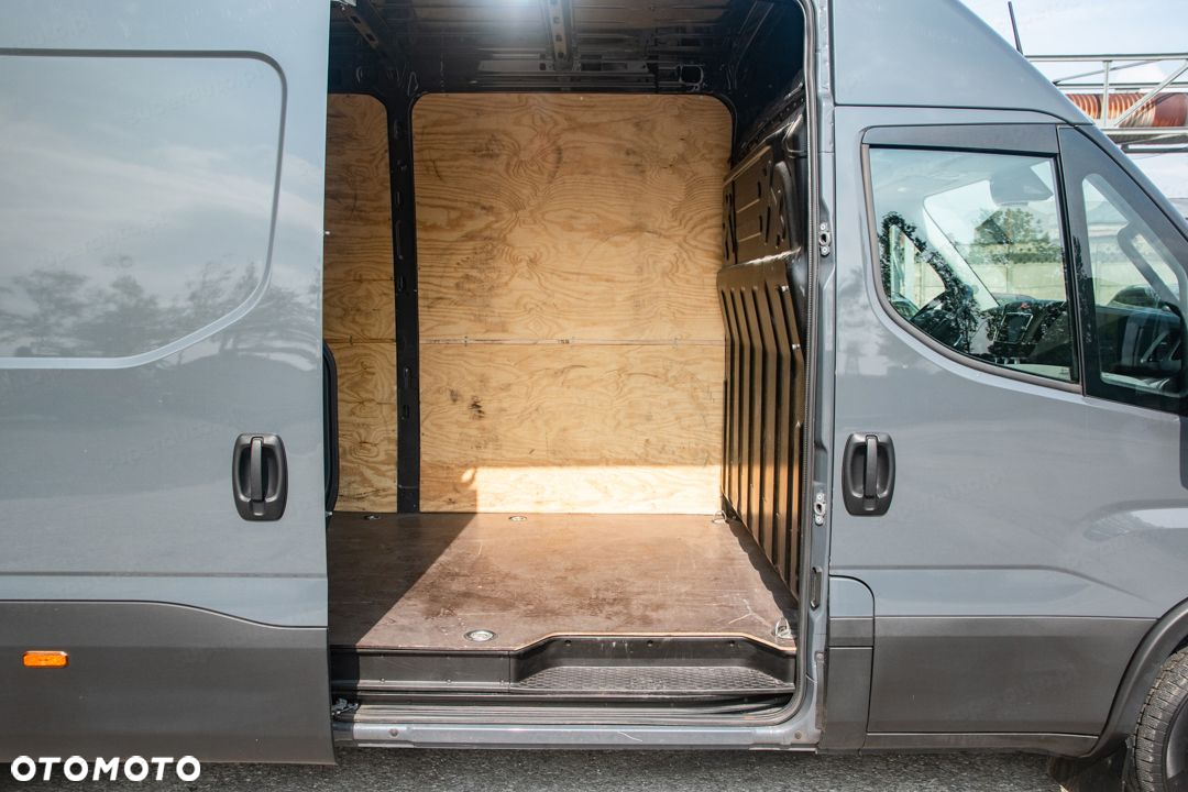 Iveco Daily 35S18 Hi-Matic 16m3 L4H2 3.0 180KM - 7