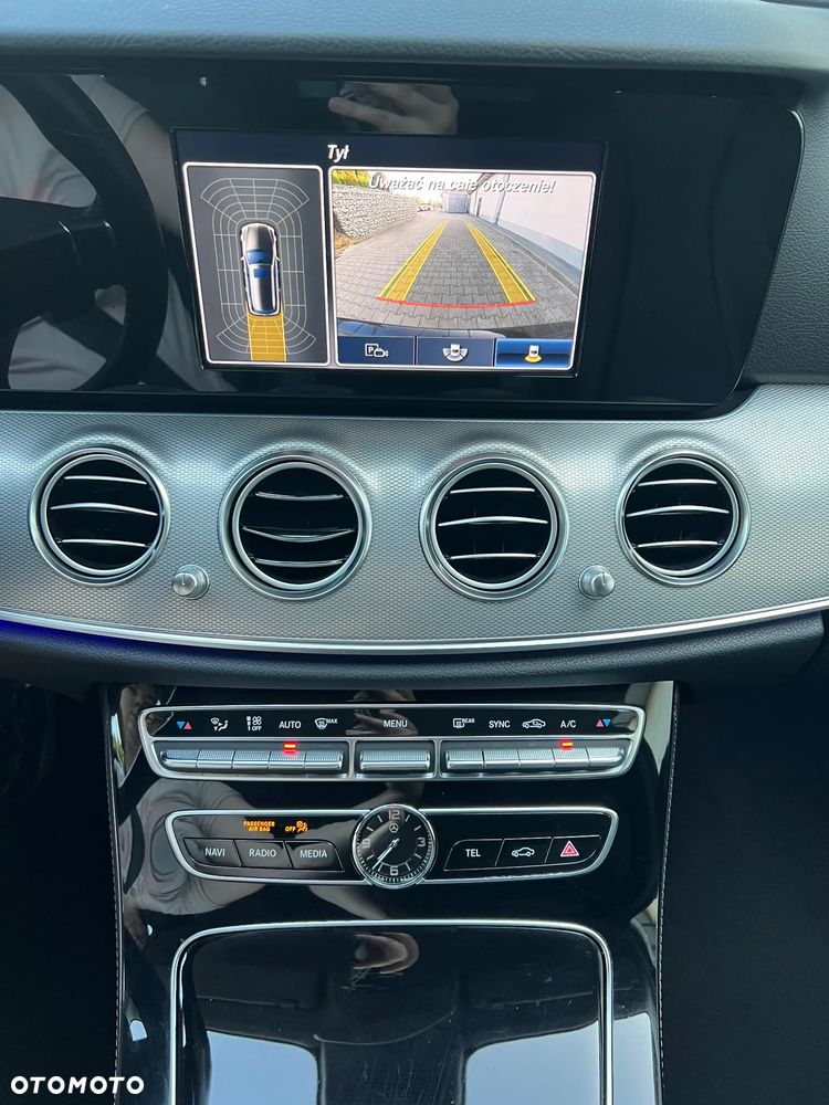 Mercedes-Benz Klasa E 220 d 4Matic 9G-TRONIC - 17
