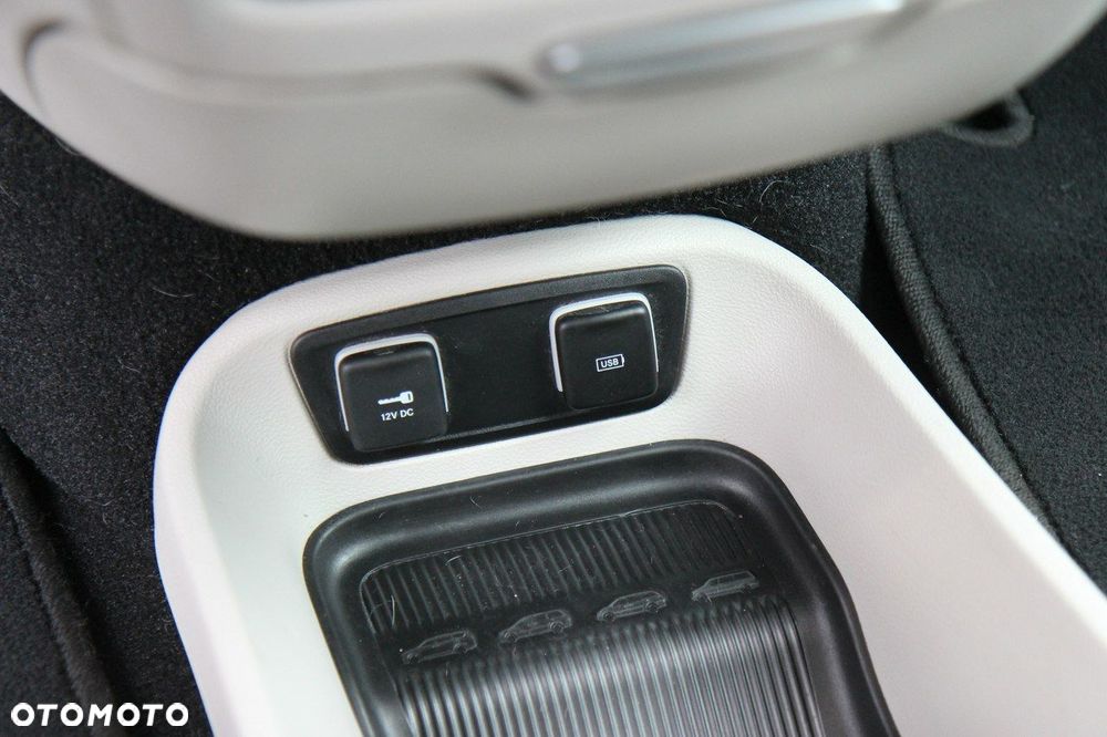 Chrysler Pacifica - 28