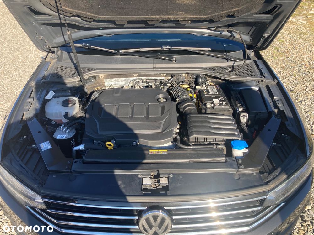 Volkswagen Passat 2.0 TDI SCR Comfortline DSG - 13