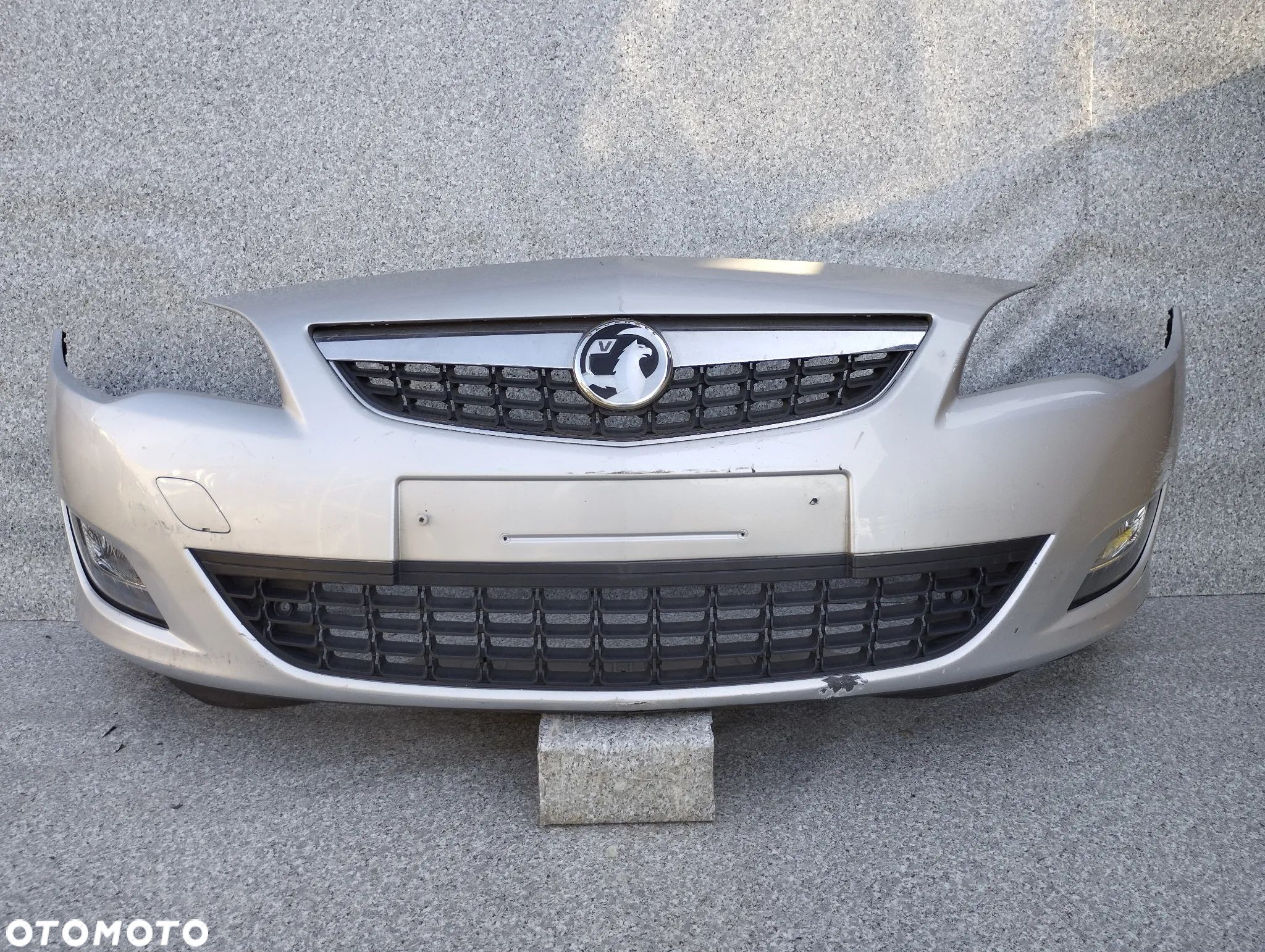 Opel Astra IV J zderzak przód przedni - 1