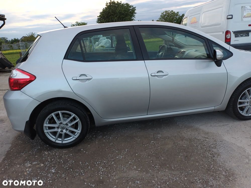 Toyota Auris 1.6 Valvematic Multidrive S START Edition - 9