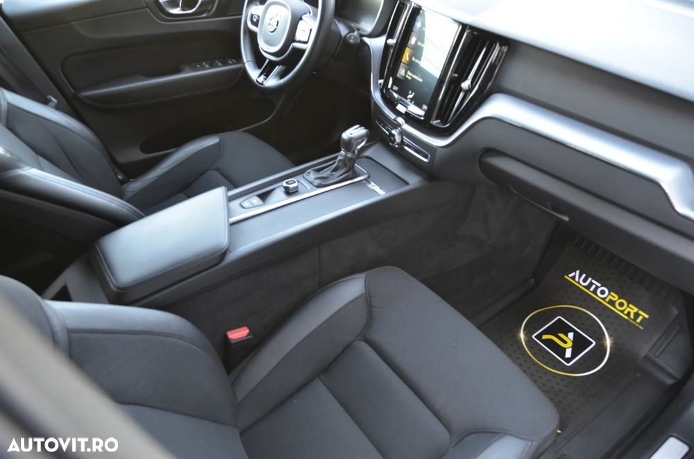 Volvo XC 60 D4 Geartronic Momentum Pro - 11