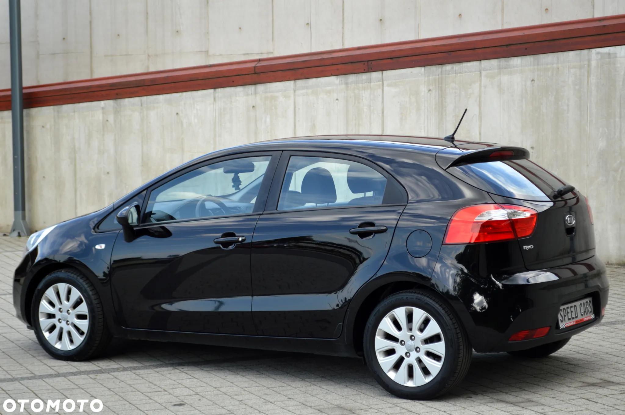 Kia Rio - 6