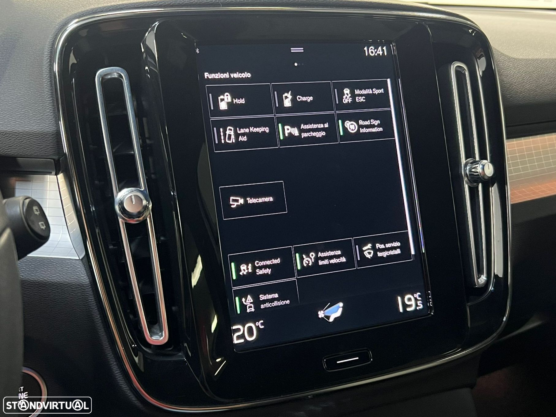 Volvo XC 40 1.5 T4 PHEV Core - 15