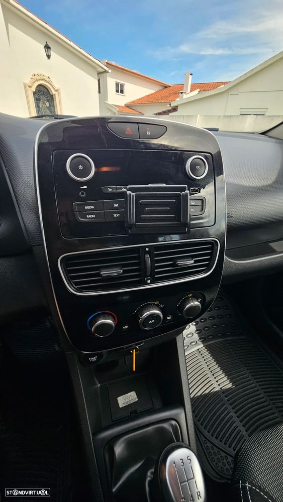 Renault Clio 1.5 dCi Zen - 24