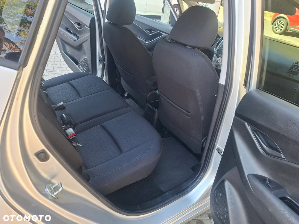 Hyundai ix20 1.4 Trend - 19