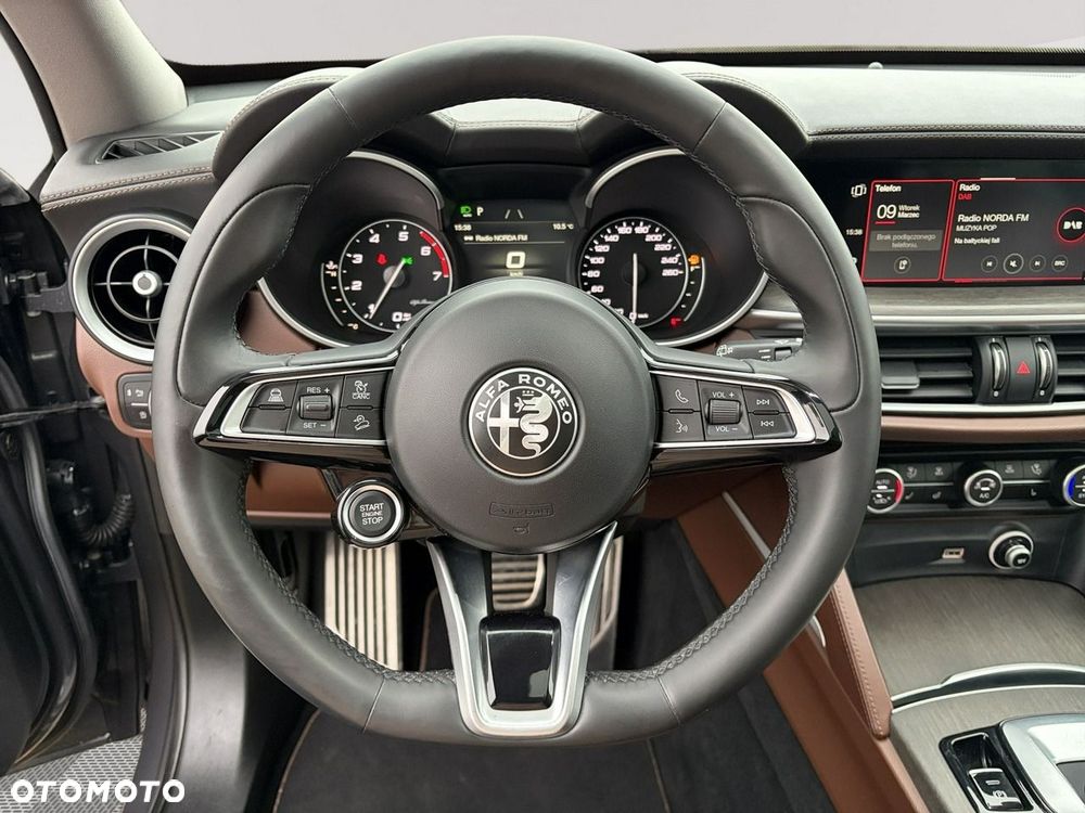 Alfa Romeo Stelvio 2.0 Turbo TI Q4 - 14