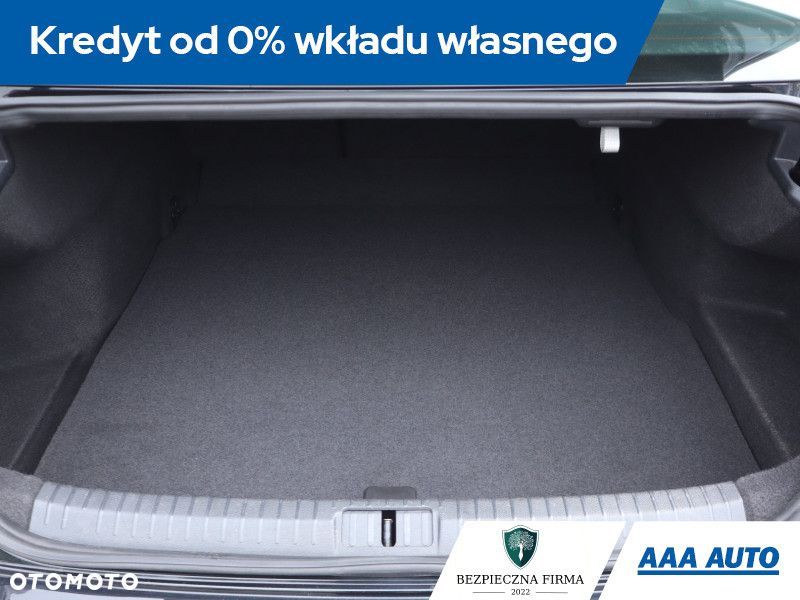 Volkswagen Passat - 14