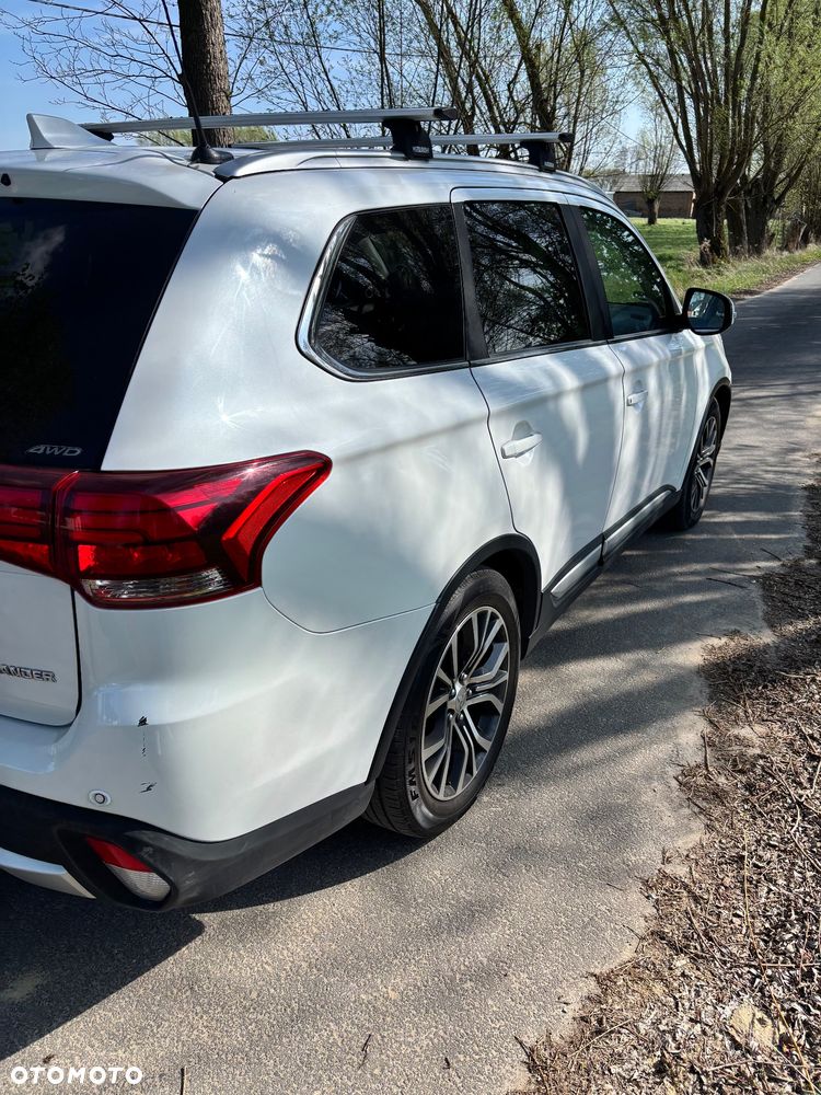 Mitsubishi Outlander 2.0 Instyle Navi 4WD CVT - 5