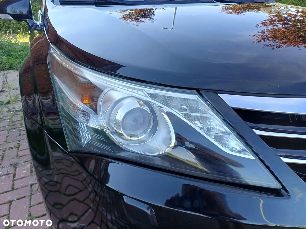 Toyota Avensis 2.0 D-4D Executive - 10