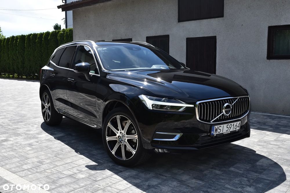 Volvo XC 40 T5 AWD Geartronic Momentum Pro - 1