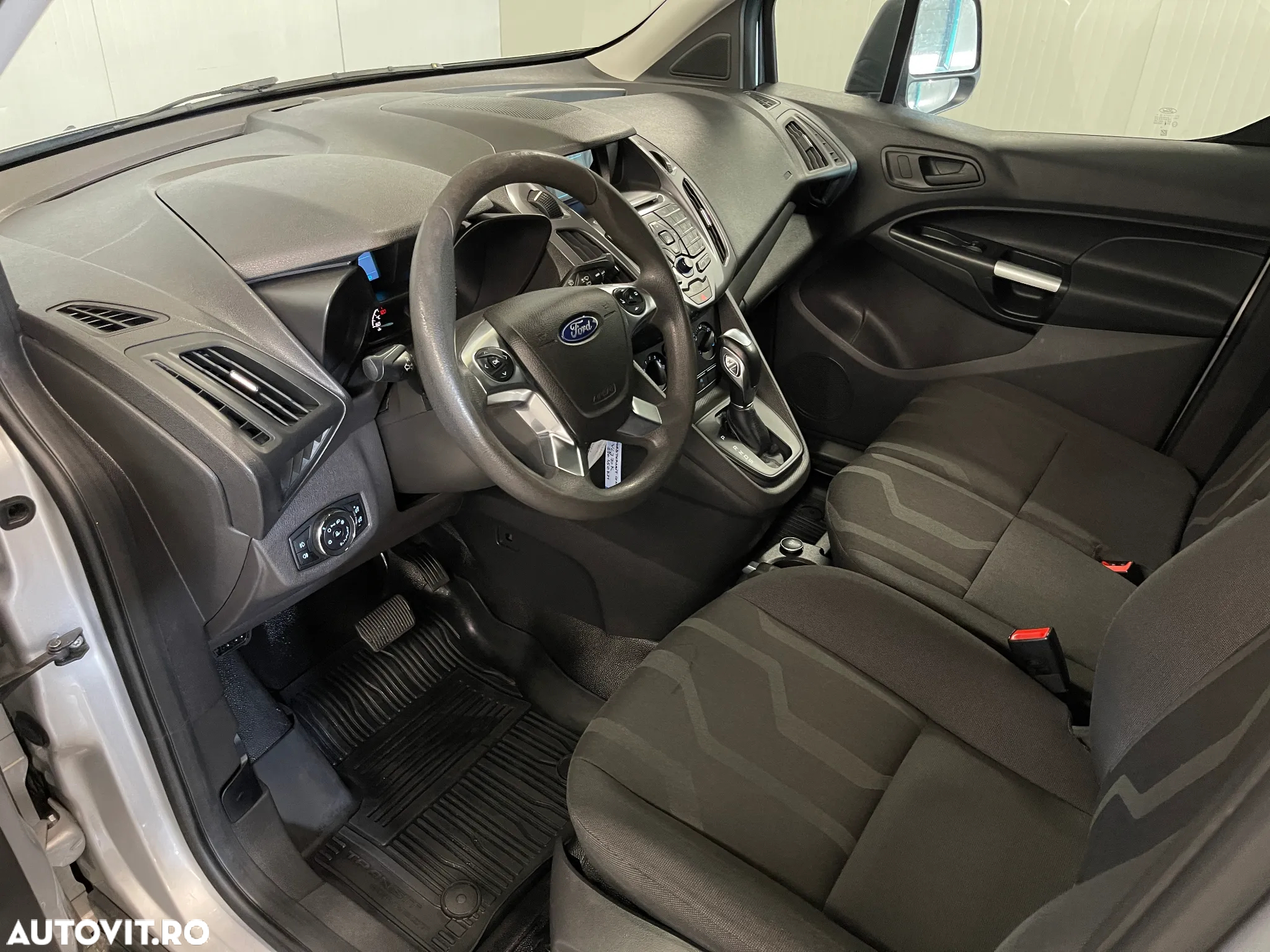 Ford Transit Connect - 5