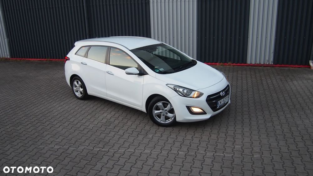 Hyundai i30 1.6 CRDi Automatik Style - 13