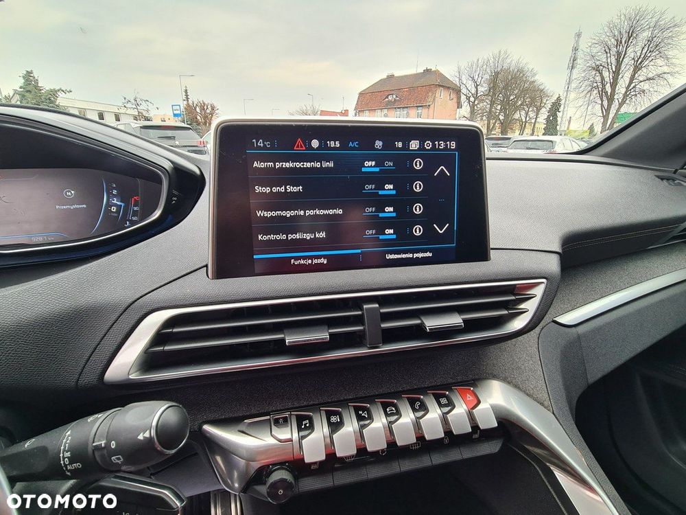 Peugeot 5008 1.5 BlueHDi Allure Pack S&S EAT8 - 16