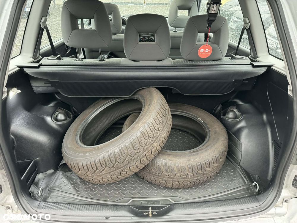 Mitsubishi Space Star 1.6 Family - 12