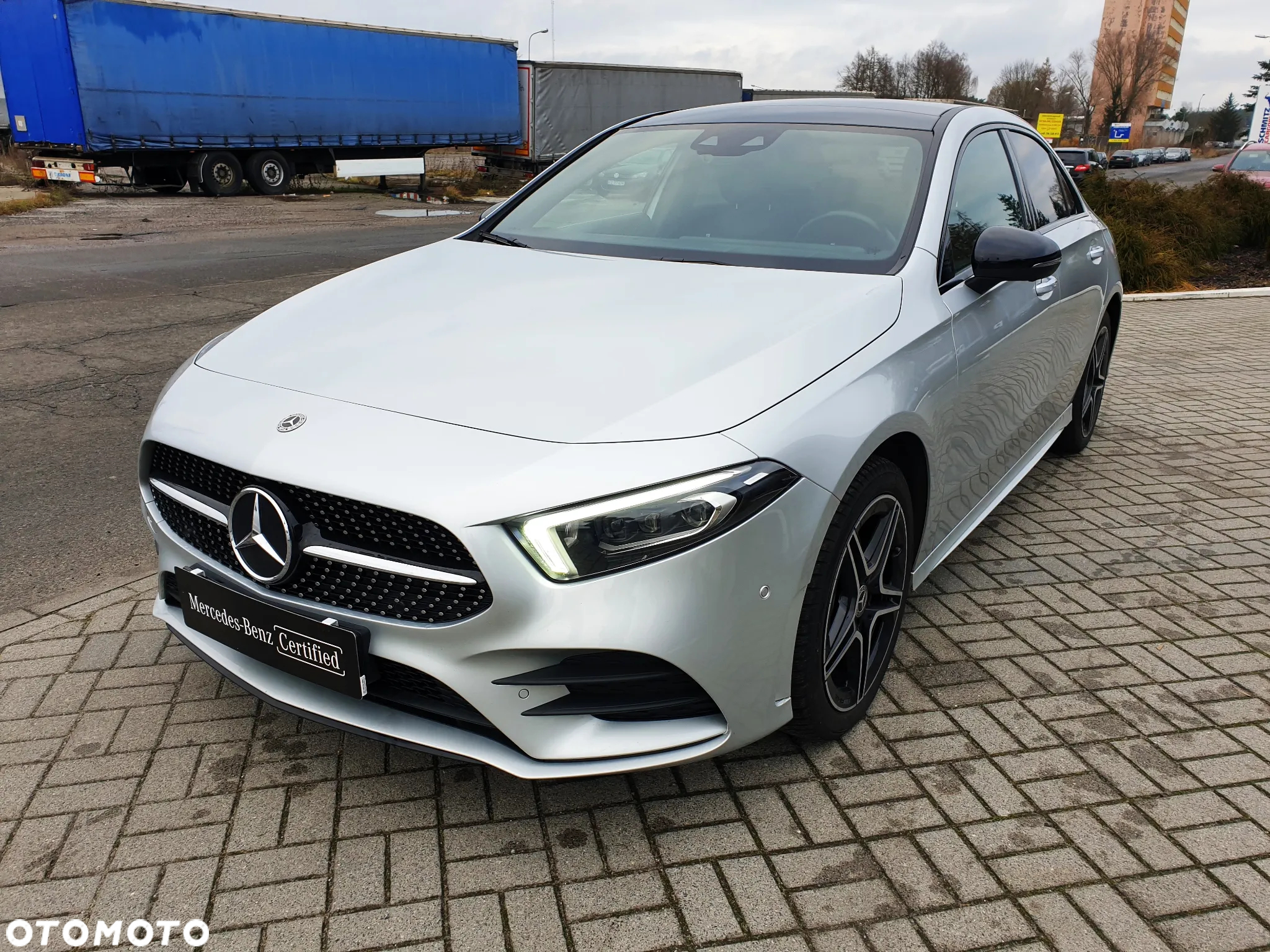 Mercedes-Benz Klasa A 250 E AMG Line 8G-DCT - 3