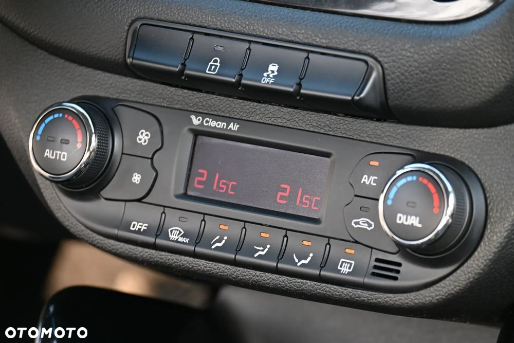 Kia Ceed - 30