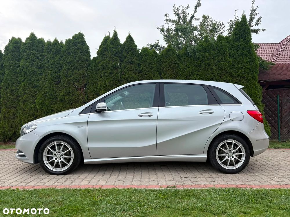 Mercedes-Benz Klasa B 180 BlueEFFICIENCY Edition Style - 8