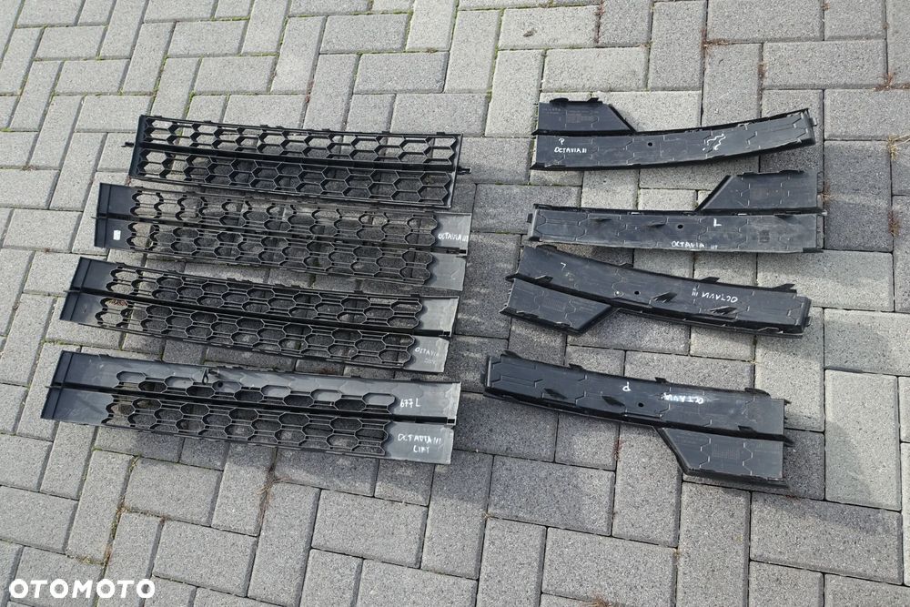 KRATKA ZDERZAKA OCTAVIA III LIFT 16-20r.  PRZED LIFT 12-16r. - 8