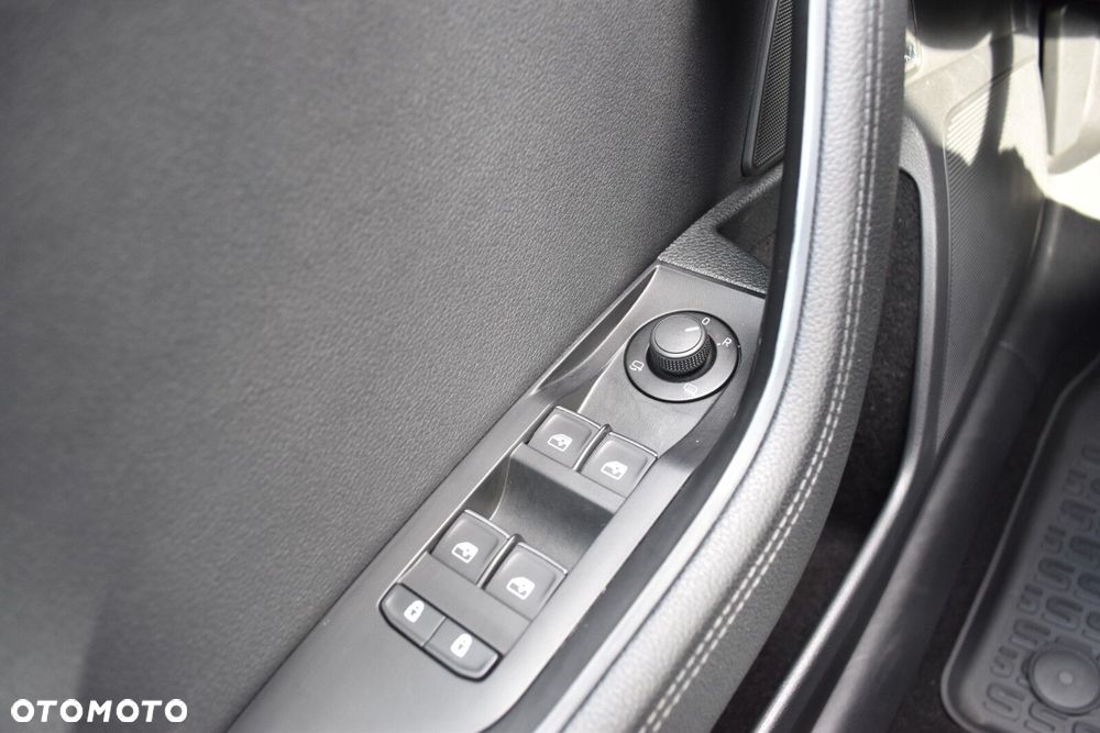 Skoda Superb 2.0 TSI L&K DSG - 25