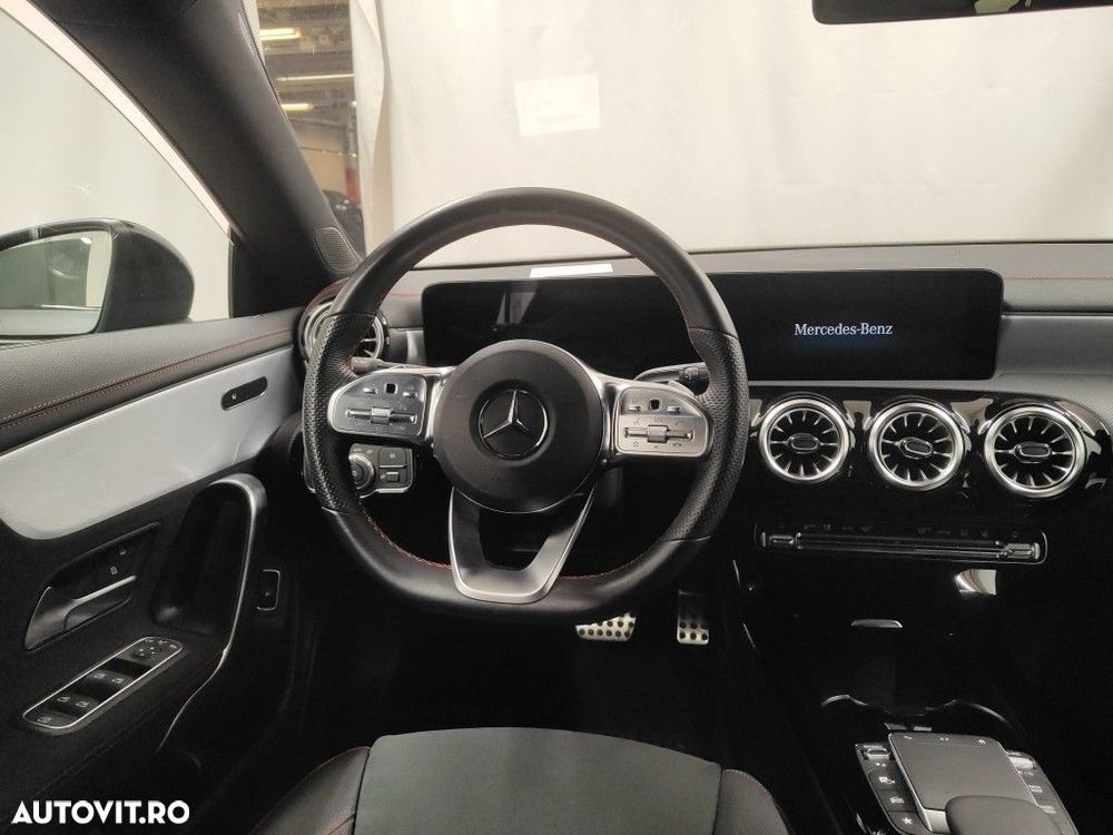 Mercedes-Benz CLA 250 e 8G-DCT AMG Line - 10
