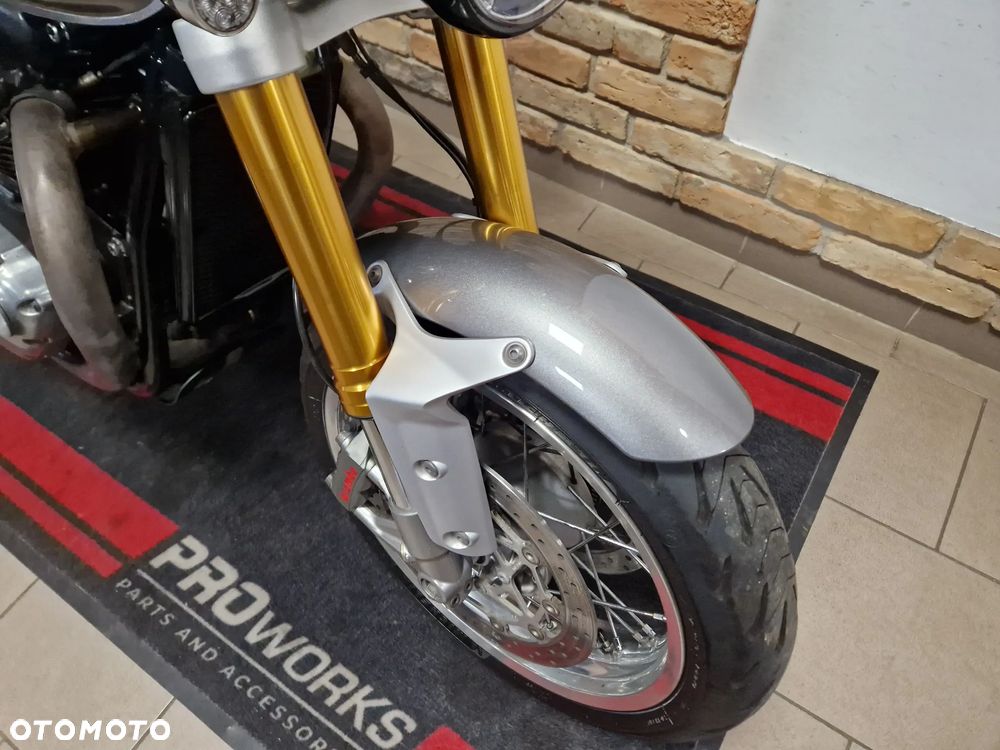 Triumph Thruxton - 31