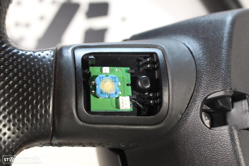 Volante Audi A6 (4F2, C6)  Volante Audi A3 8P / A4 B6 B7 B8 / A5 8T / - 9