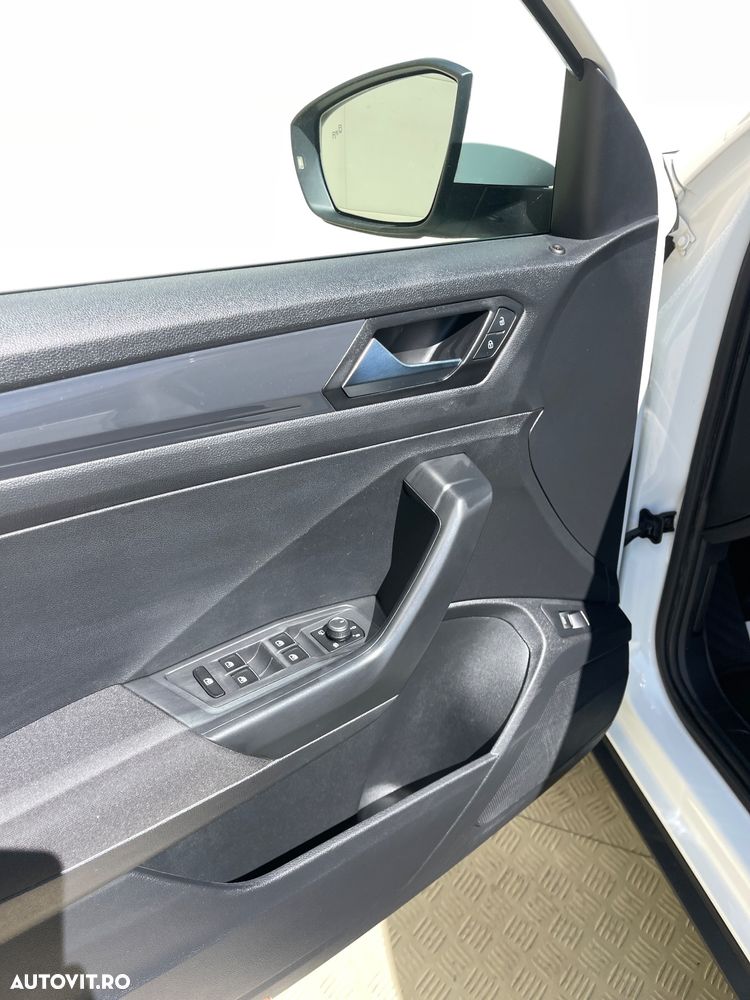 Volkswagen T-ROC 2.0 TDI DSG Sport - 31