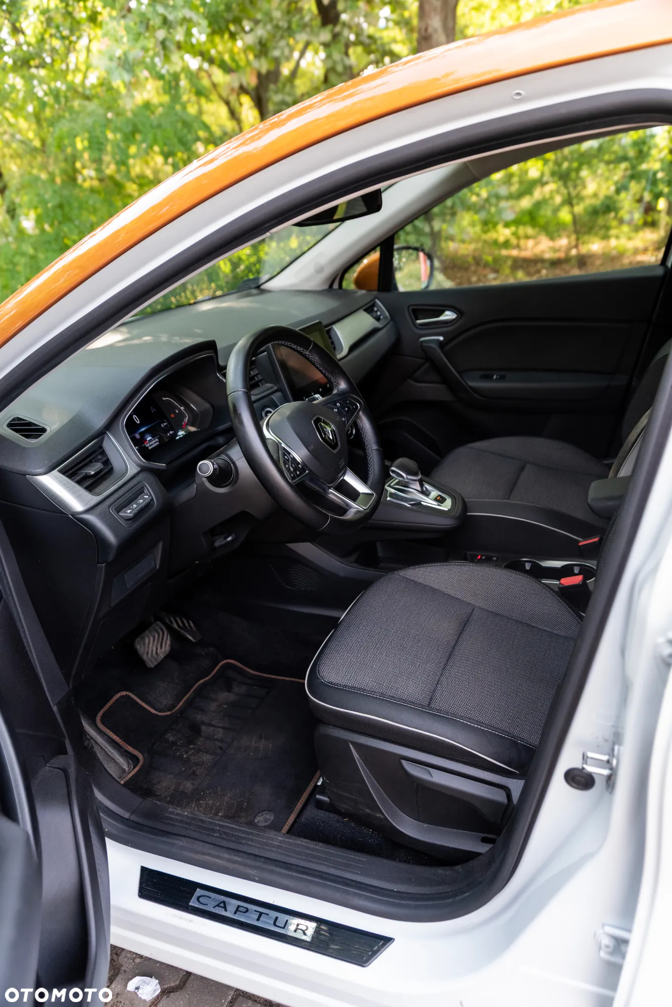Renault Captur 1.3 TCe Intens EDC - 28