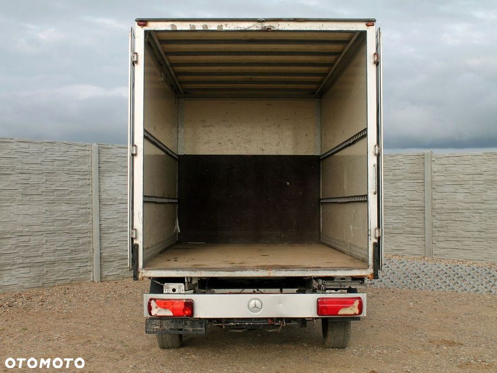 Mercedes-Benz Sprinter - 9