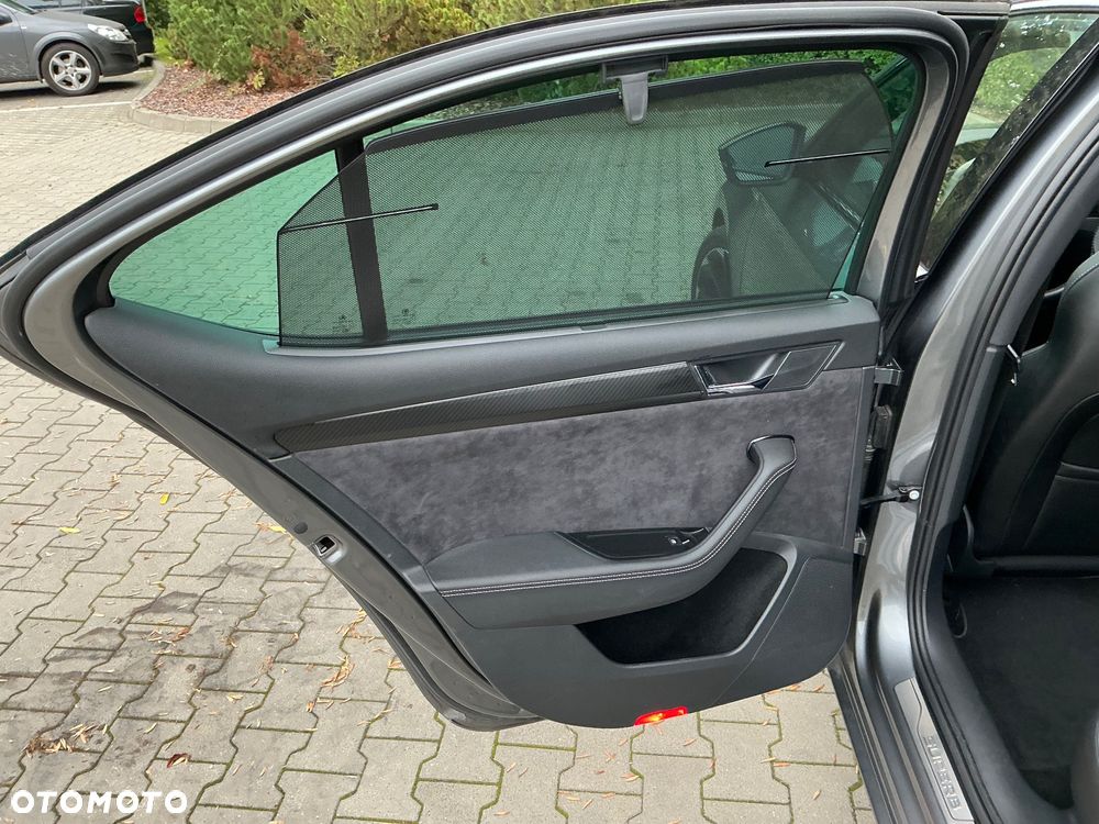 Skoda Superb 2.0 TSI Sportline DSG - 20