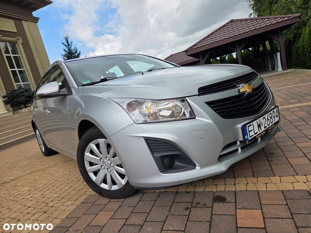 Chevrolet Cruze 1.6 LS - 2