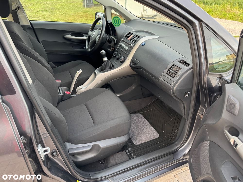 Toyota Auris 1.4 D-4D Luna - 8
